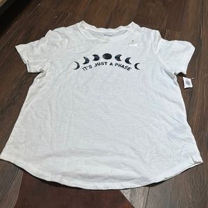 white t-shirt